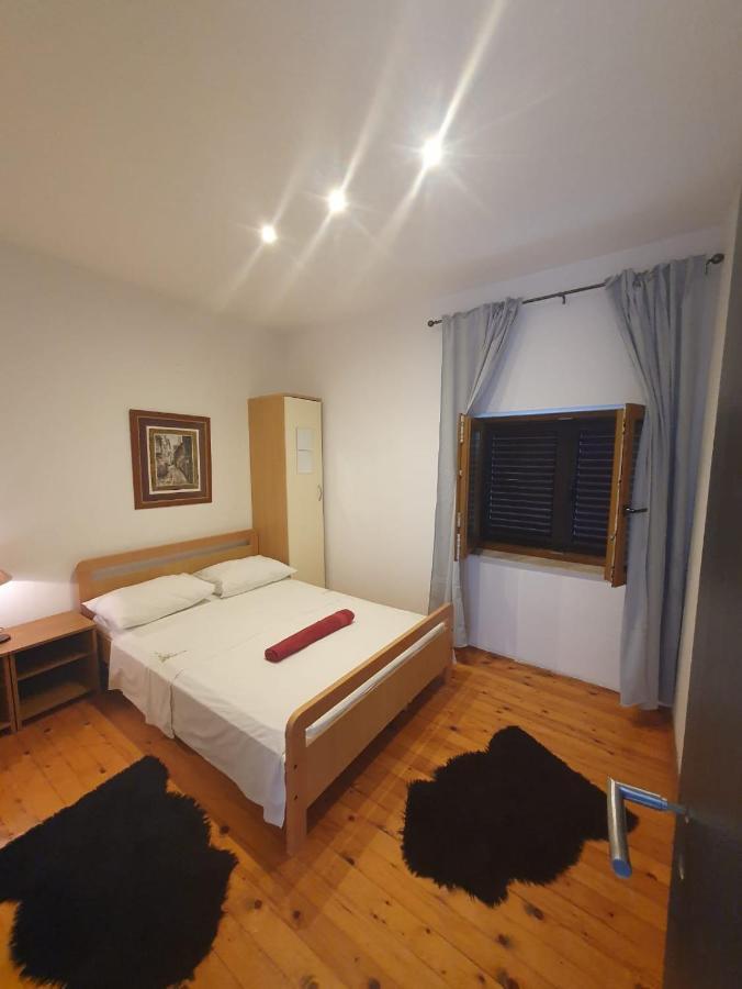 Apartments Bagaric Трогір Екстер'єр фото
